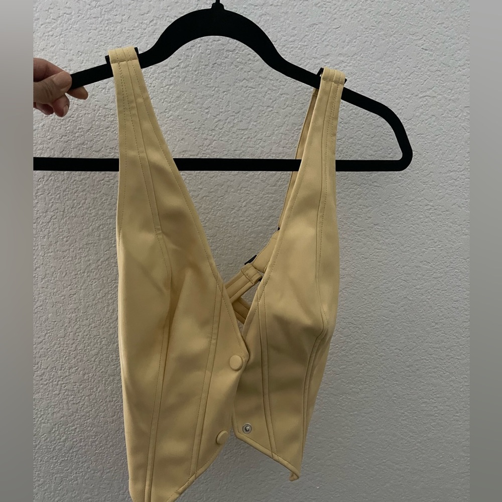 Yellow Vest - Picture 2 of 3